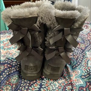 Short Bailey Bow Ugg Boots